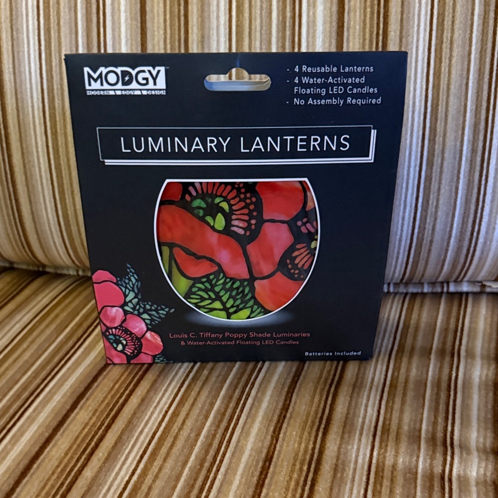 Luminary Lanterns - Red and Green